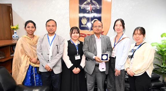 ঢাবি উপাচার্যের সঙ্গে জাপানের প্রতিনিধিদলের সাক্ষাৎ